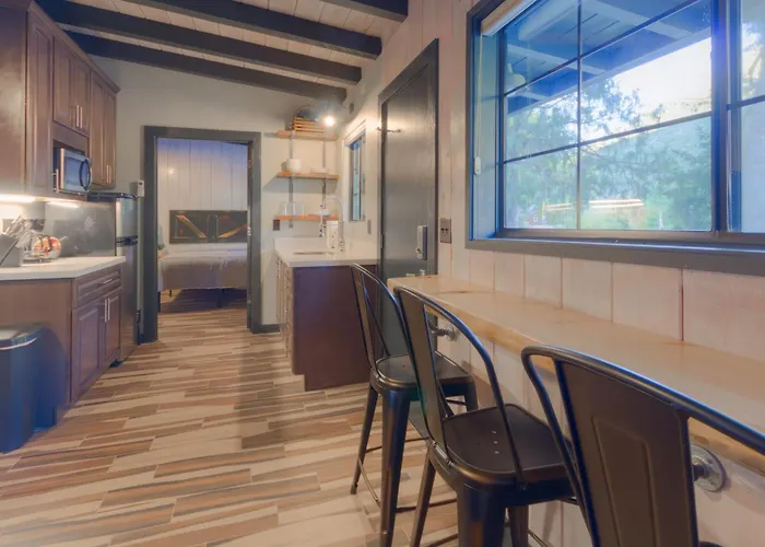 Holiday home Destination Oak Creek